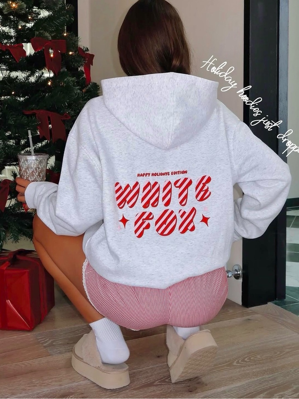 WHITE FOX Boutique 🎁 Limited Edition Holiday Hoodie grey / logo Size L / XL EUC